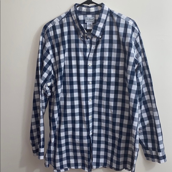 L.L. Bean Other - LL BEAN BLUE WHITE PLAID BUTTON DOWN XL